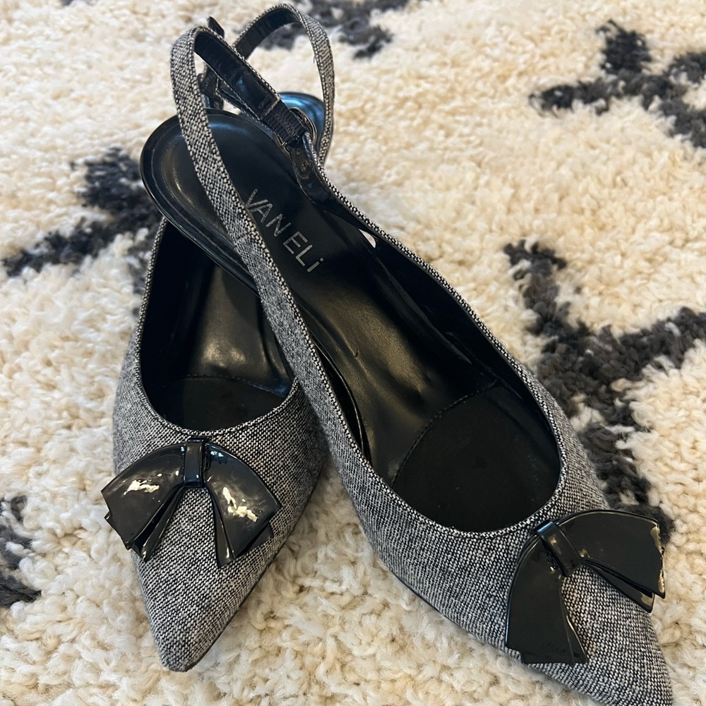Vaneli "Taxi" Kitten Heels – Size 9